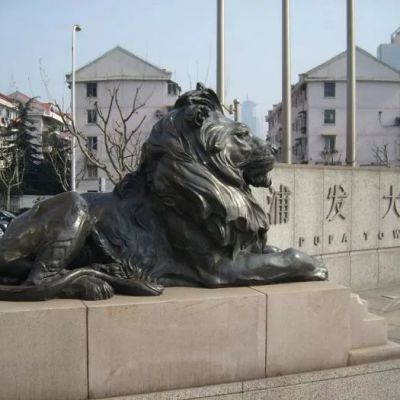  厂家制作铜雕狮子雕塑 形象逼真惟妙惟肖狮子雕塑 动物仿真景观雕塑